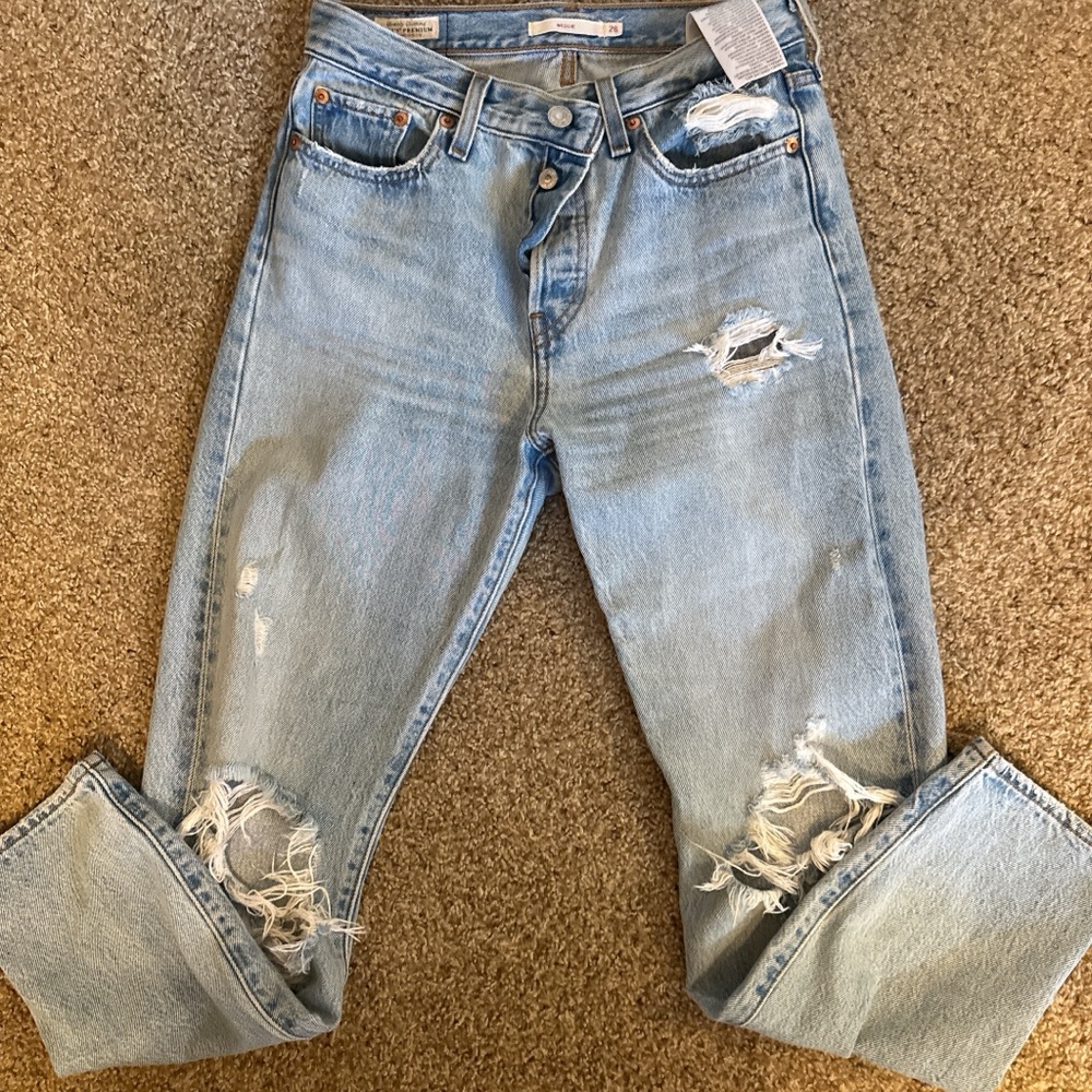 Levi’s size 26 classic wedgie jeans
